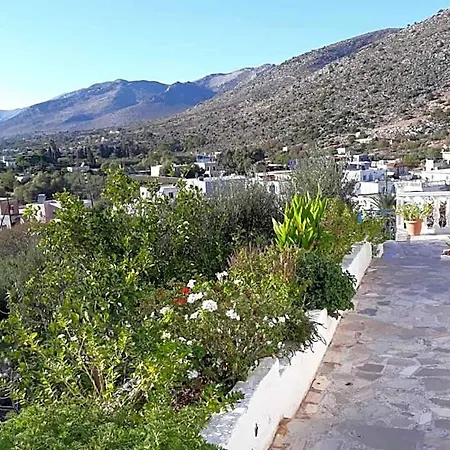Manolis Vathys Hotel *